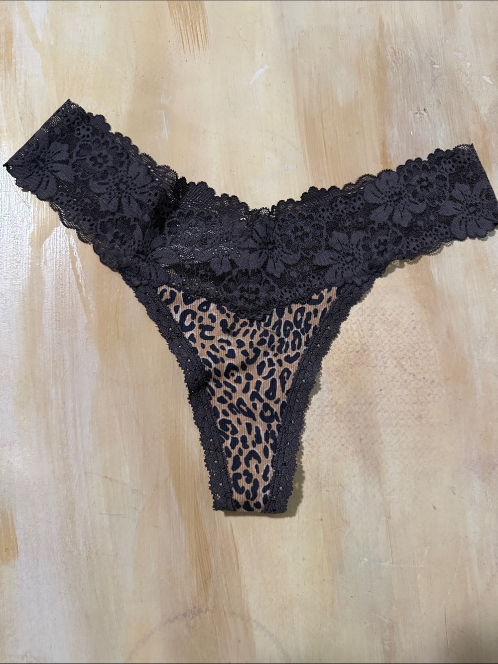 PINK Victoria's Secret Black Lace Leopard-Print Thong
